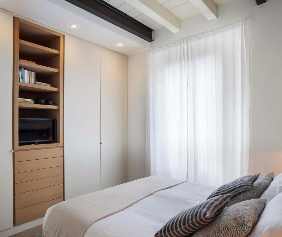 Lily Pads -Elegant Apartment- In The City Center Milano Dış mekan fotoğraf
