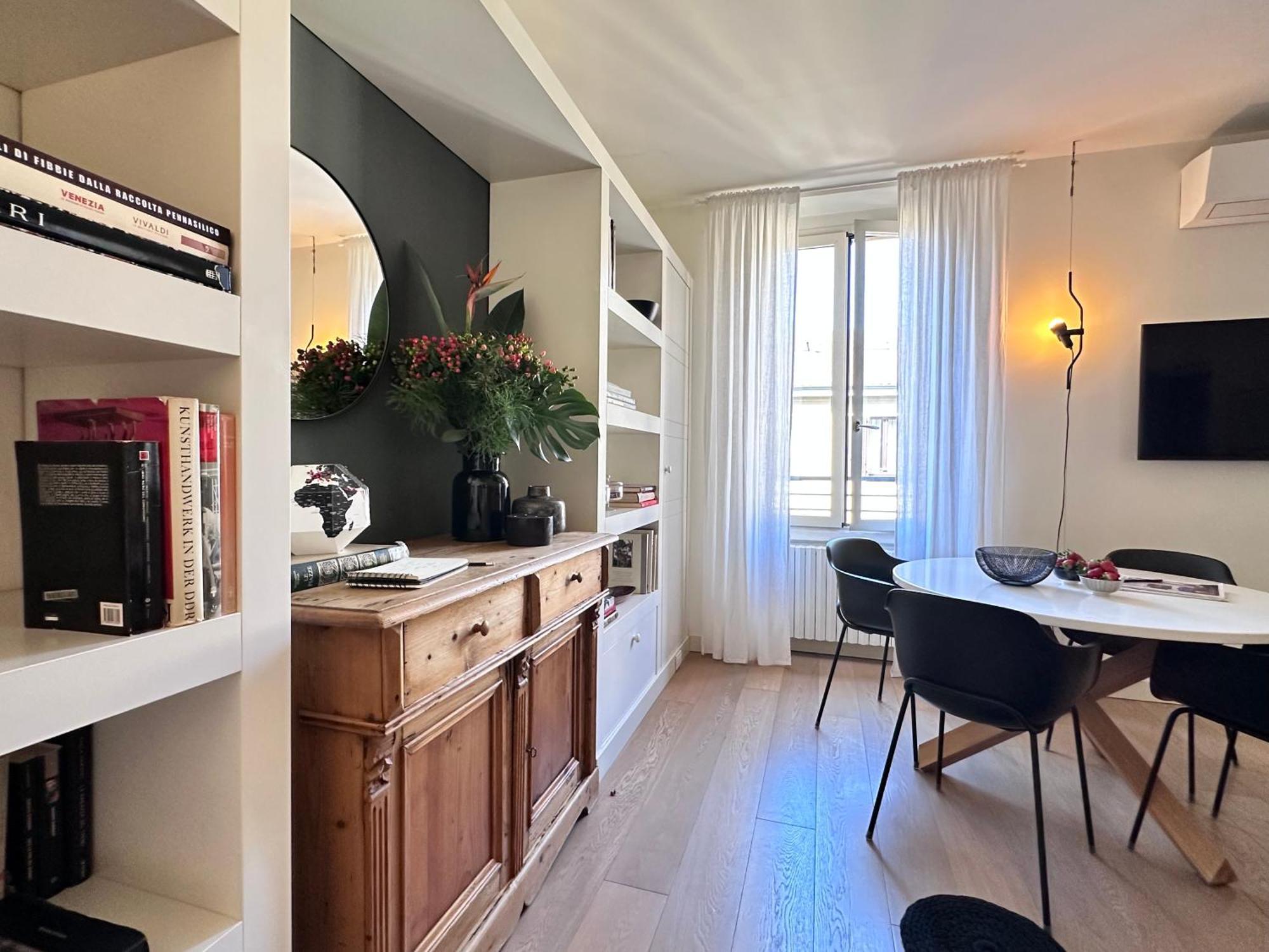 Lily Pads -Elegant Apartment- In The City Center Milano Dış mekan fotoğraf